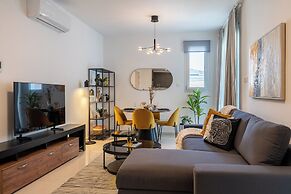 Valleria - 2 BR Apt W Pool in Larnaca