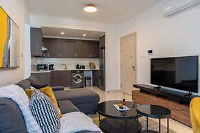 Valleria - 2 BR Apt W Pool in Larnaca