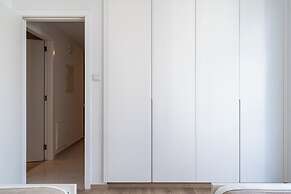 Valleria - 2 BR Apt W Pool in Larnaca