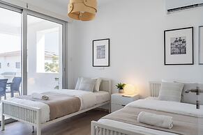 Valleria - 2 BR Apt W Pool in Larnaca
