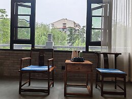 Qichi Waterfront B&B Hotel