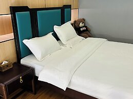 Qichi Waterfront B&B Hotel