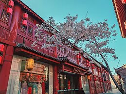 Qichi Waterfront B&B Hotel