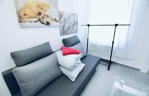 Charming 3BR Apt Close to Augarten Park