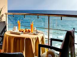 Sandy bay hotel