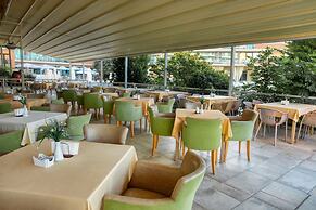 Sandy bay hotel