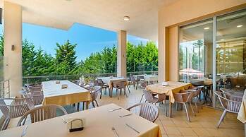 Sandy bay hotel