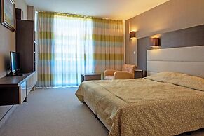 Sandy bay hotel