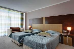 Sandy bay hotel