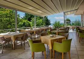 Sandy bay hotel