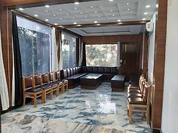 Aarav Hotel