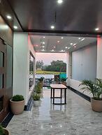 Aarav Hotel