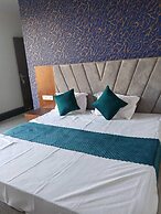 Aarav Hotel