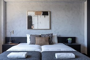 The Penthouse - 3BR Seaview in Larnaca