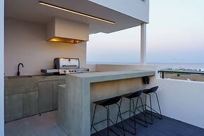 The Penthouse - 3BR Seaview in Larnaca