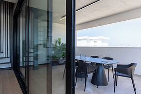 The Penthouse - 3BR Seaview in Larnaca