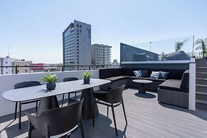The Penthouse - 3BR Seaview in Larnaca