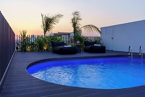 The Penthouse - 3BR Seaview in Larnaca