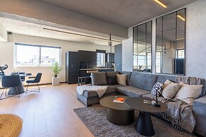 The Penthouse - 3BR Seaview in Larnaca