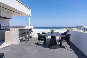 The Penthouse - 3BR Seaview in Larnaca