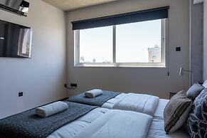 The Penthouse - 3BR Seaview in Larnaca