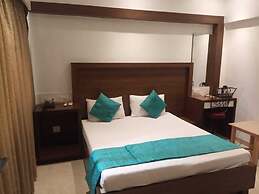 HOTEL KARAN PALACE