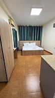 Weekend Hotel
