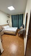 Weekend Hotel