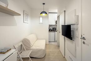 Downtown Modern Apartments I by Homing