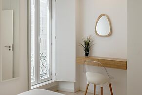 Downtown Modern Apartments I by Homing