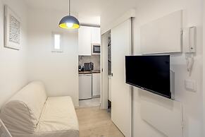 Downtown Modern Apartments I by Homing