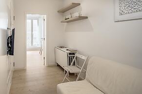 Downtown Modern Apartments I by Homing