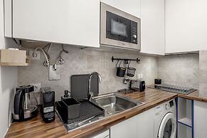 Downtown Modern Apartments I by Homing