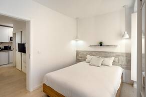 Downtown Modern Apartments I by Homing
