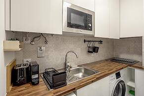 Downtown Modern Apartments by Homing