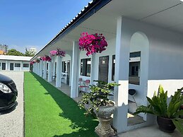 17 Garden