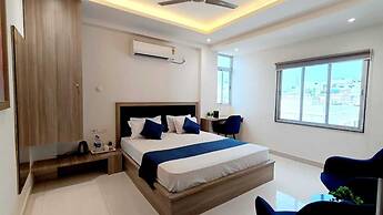 Lakhdatar Hotel