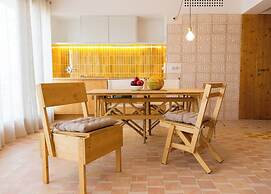 Moll Petit Apartments