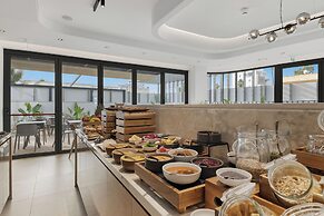 Warner Boutique Hotel