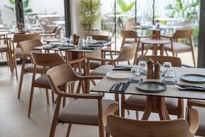 Warner Boutique Hotel