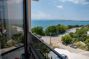 BL KARAKUM SUITES