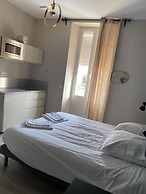 Appart Hôtel Sous les pins