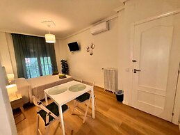 Rooms Carlos, next to Plaza Mayor