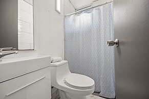 Private Pool Pet-friendly Steps to the Beach