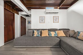 Private Pool Pet-friendly Steps to the Beach