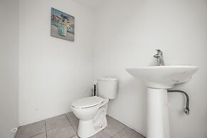 Private Pool Pet-friendly Steps to the Beach