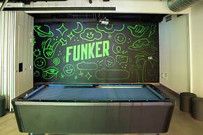 Funker Hostel