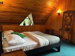 Jaithra Inn
