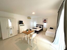CARIBBEAN STUDIOS POOL BEACH & SPA