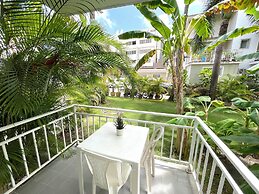 CARIBBEAN STUDIOS POOL BEACH & SPA